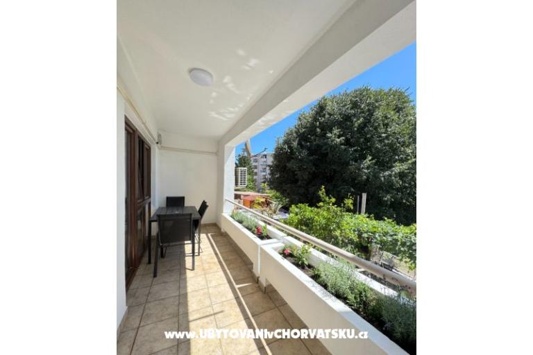 Flowers Apartments Pula – photo 10