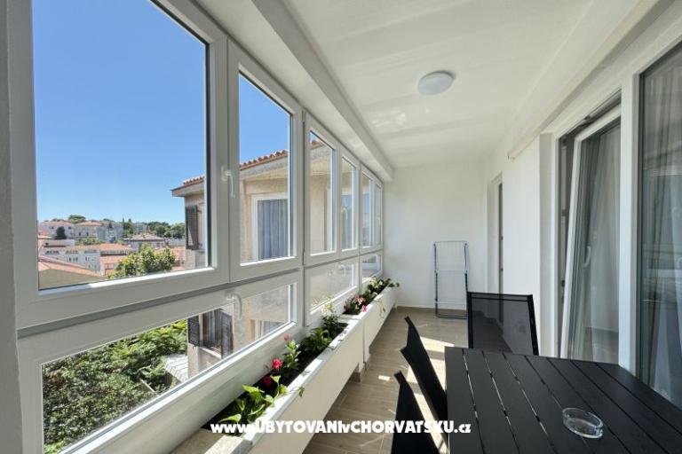 Flowers Apartments Pula – photo 18