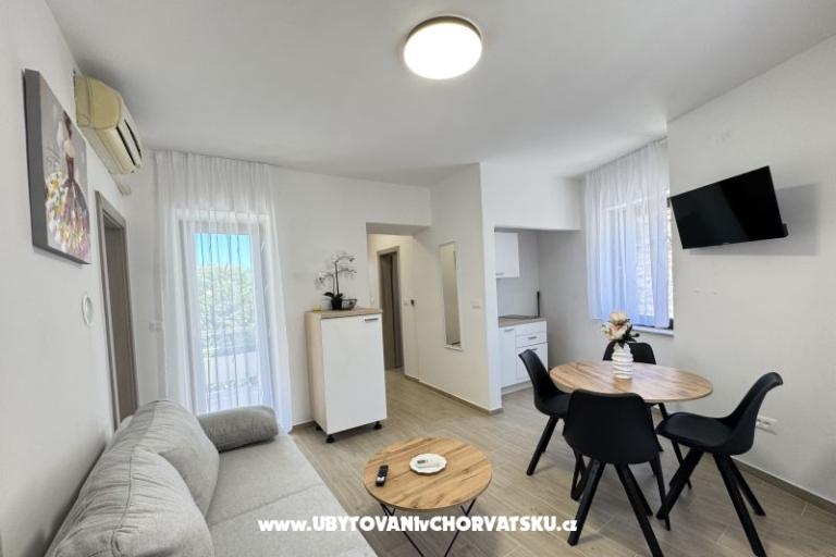 Flowers Apartments Pula – photo 20