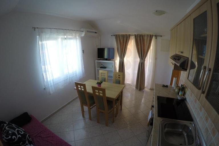 Apartments Laura – photo 4
