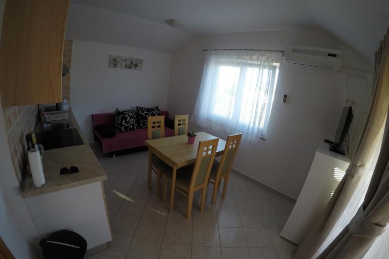 Apartments Laura – photo 6