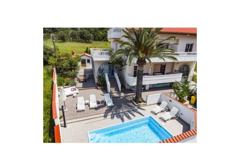 Apartments Anny with pool – photo 11