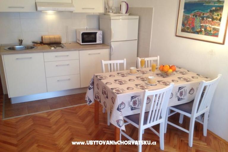 Apartments Anny with pool – photo 13