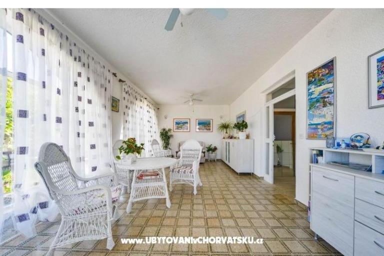 Apartments Anny with pool – photo 19
