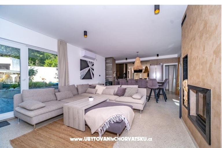 Riverside house pool jacuzi sauna – photo 15