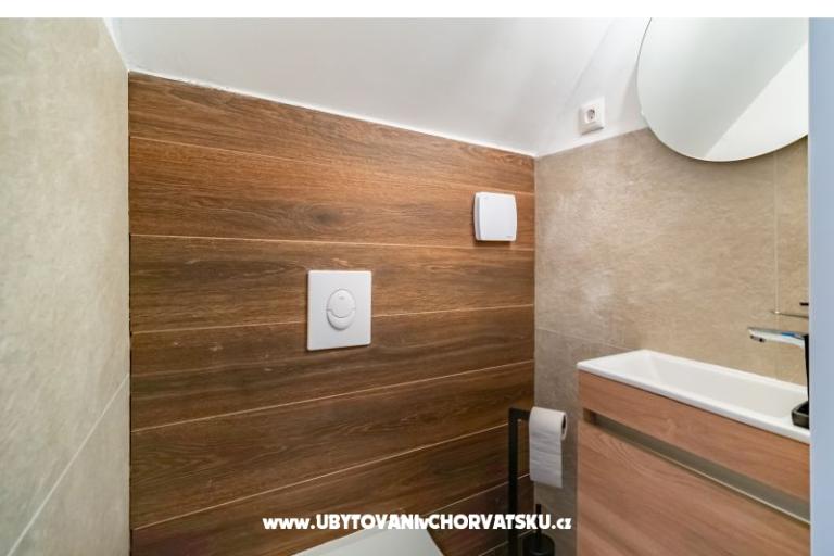 Riverside house pool jacuzi sauna – photo 22