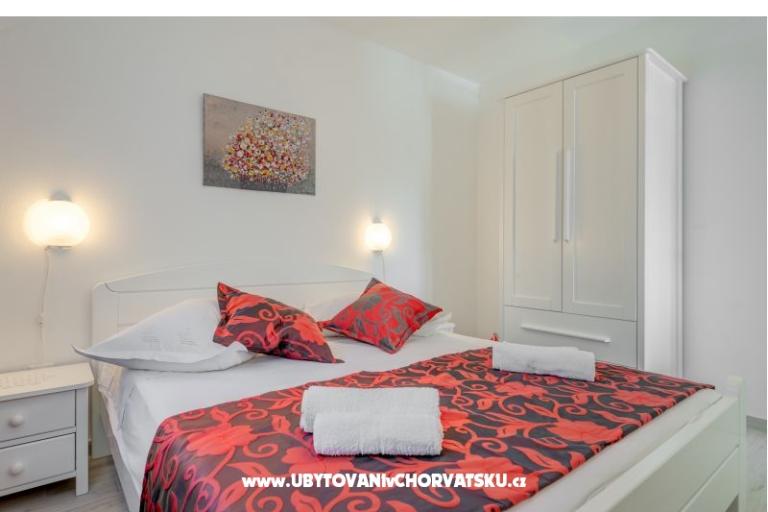 Apartments Iva – photo 11