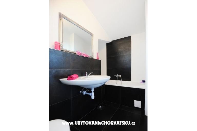 Apartments Luka Rogoznica – photo 6