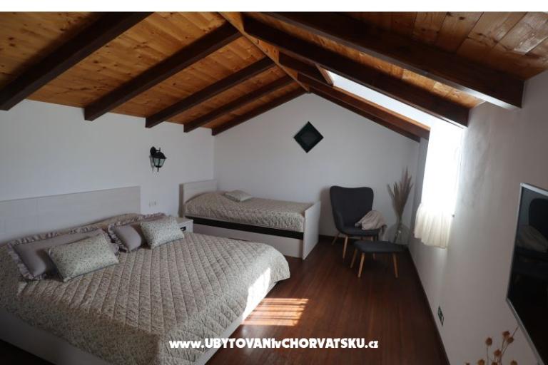 Kamene kuće Nikola – photo 35