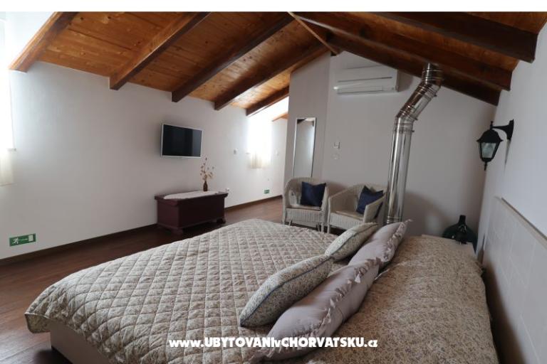 Kamene kuće Nikola – photo 36