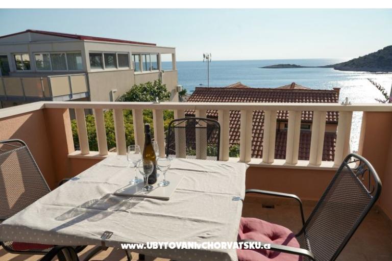 Apartments Panorama s bazenom – photo 18