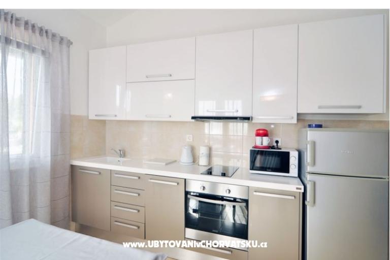 Apartments Panorama s bazenom – photo 6