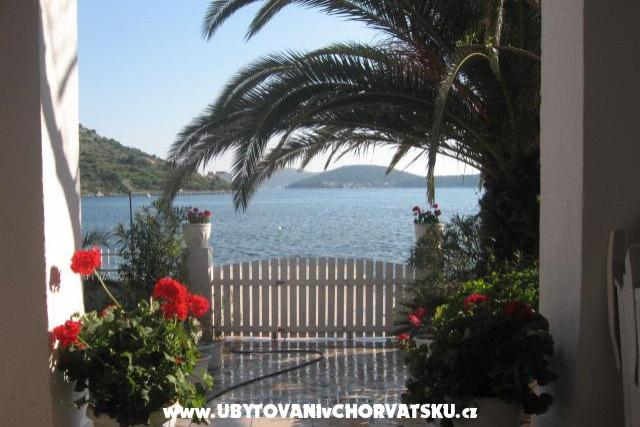 Villa Jozo Apartments – photo 3