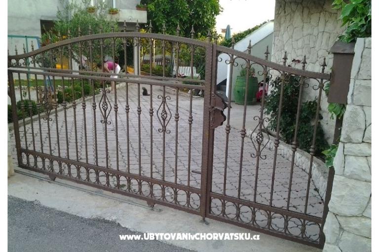 Apartments Krešimir  OD 30 EUR – photo 15