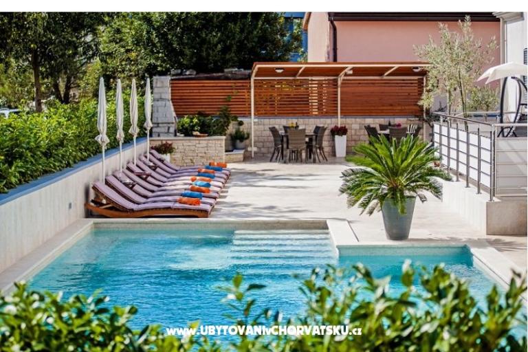 Apartments Kimi with swimming pool  – photo 6