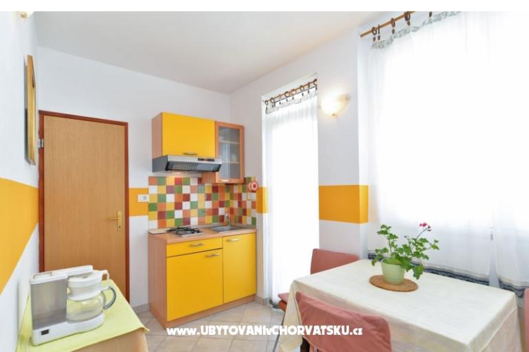 Cheap apartment in Rovinj – photo 4
