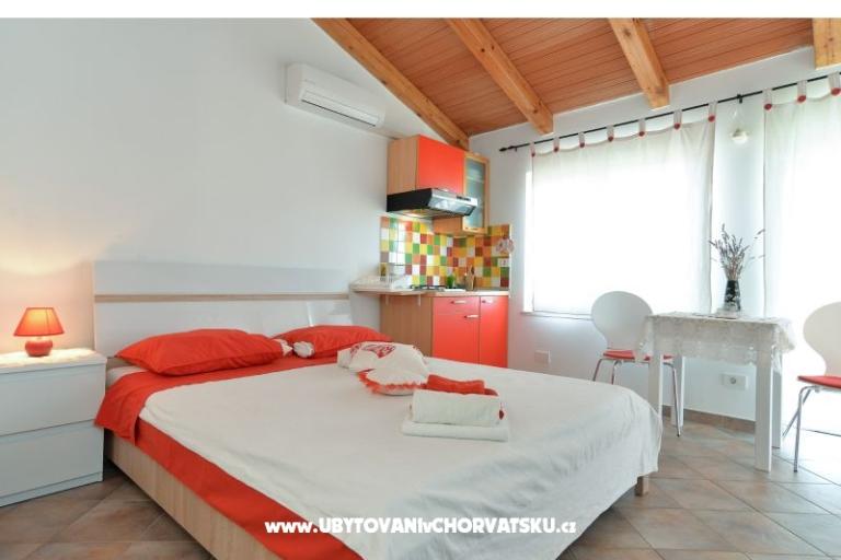 Cheap apartment in Rovinj – photo 9