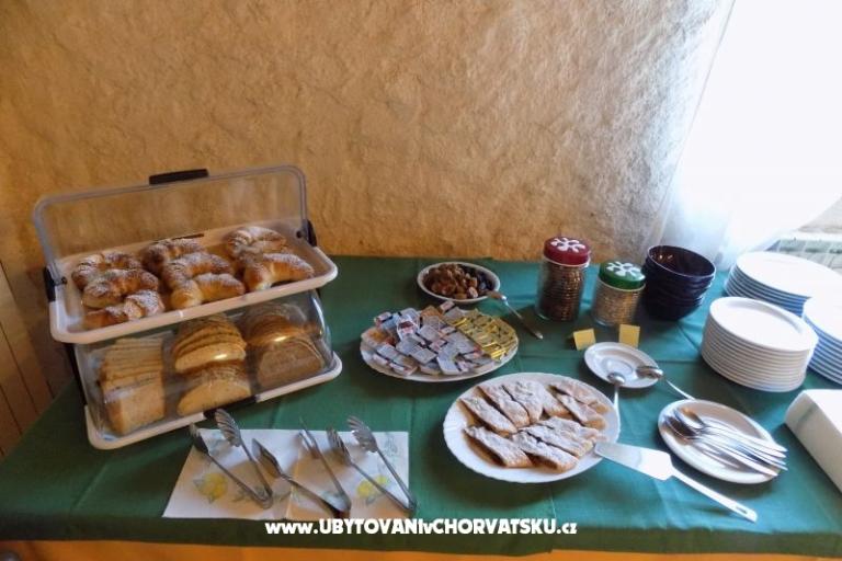 Rooms &amp; Restaurant Feral – photo 17