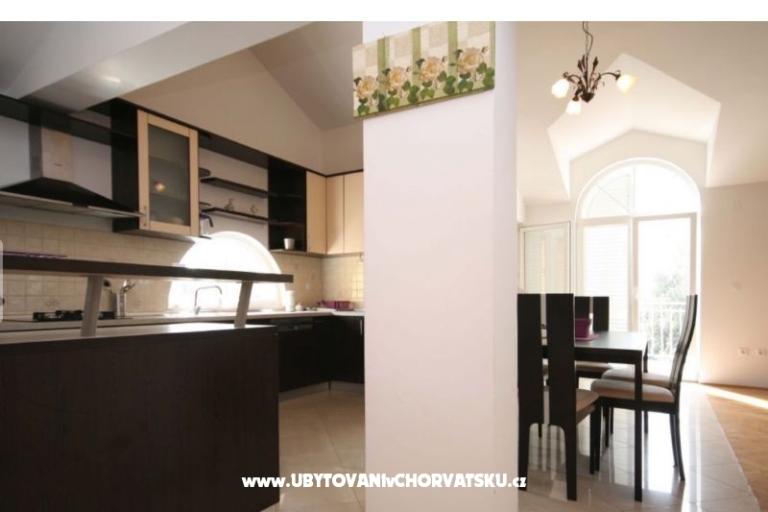 Apartments Naomi – photo 13