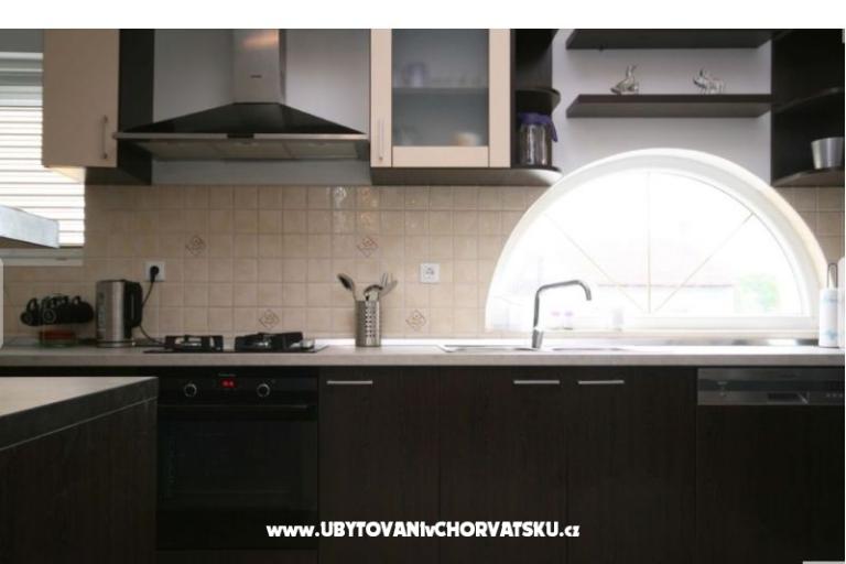 Apartments Naomi – photo 15