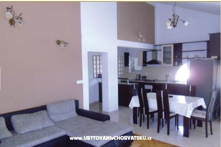 Apartments Naomi – photo 7