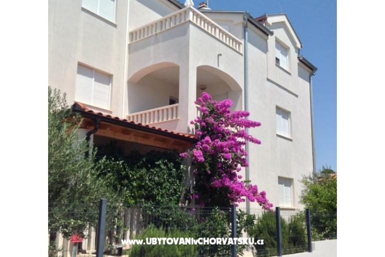Apartments Pinea Sol – photo 2