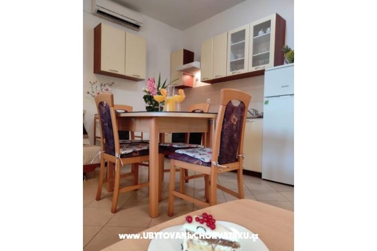 Apartments Španja – photo 9
