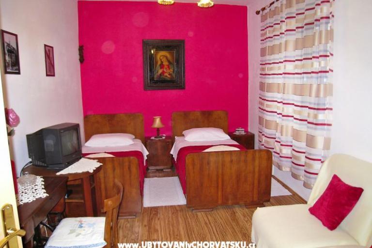 Apartment Jela – photo 2