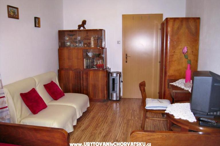 Apartment Jela – photo 3