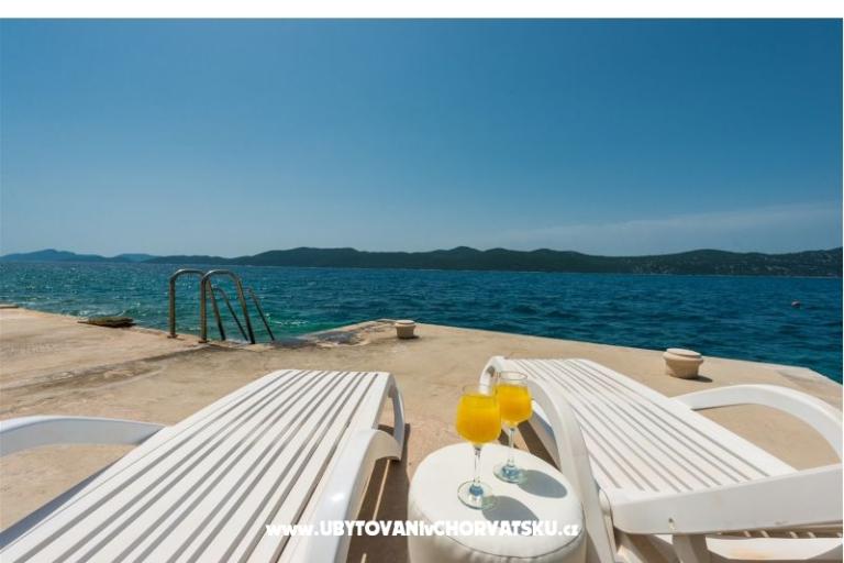 Villa Ratac Beach Apartments – photo 16