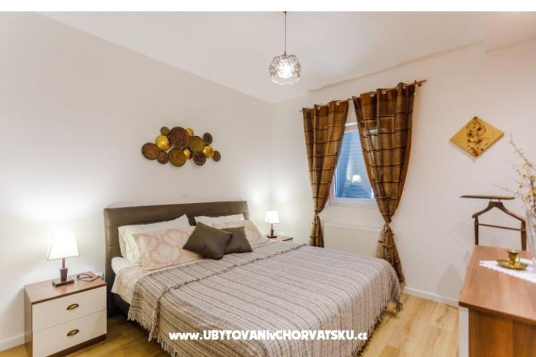 Holliday Home D&amp;A – photo 11