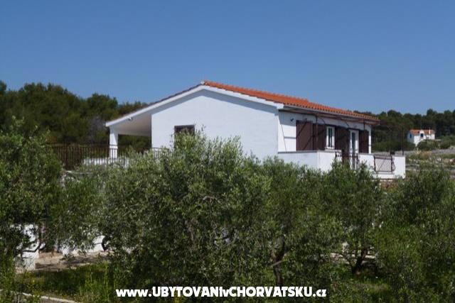 Apartments Oliva - Otok Šolta – photo 2