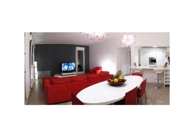 AdiOro Luxury Beachfront Apartment – photo 5