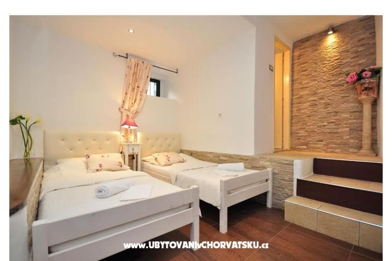 Apartment ANITA & Kuni-Centar – photo 6