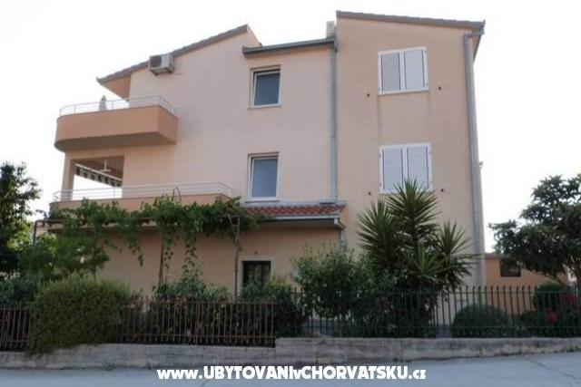 Apartments Villa  IVA – photo 2