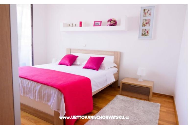 HolidayHomeSpalato-pool apartments  – photo 11