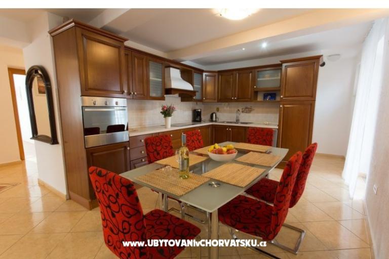 Spacious Apartment in City Center  – photo 4