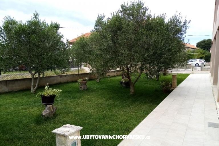 Apartments Lara – photo 4