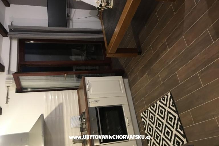 Apartments Sandra i Mladen – photo 14