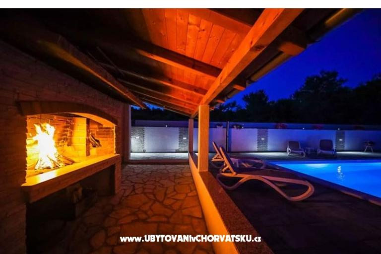 Apartment ANAI with private  pool – photo 15