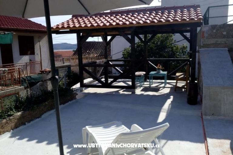 Apartment - kamena kuća  Šparoga – photo 16