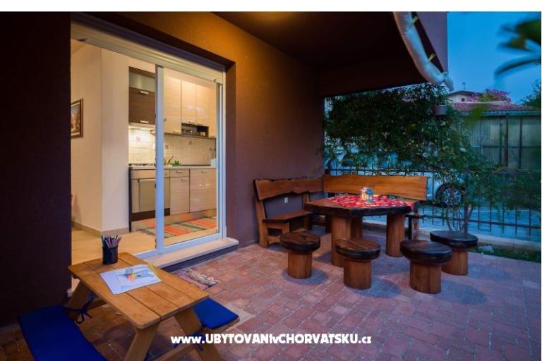 LAURA, 110 m2 pool, 100 m to beach – photo 4