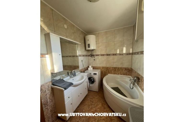 Apartment Lana – photo 11