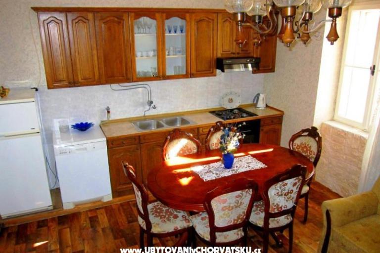 Apartments Tragurium – photo 3