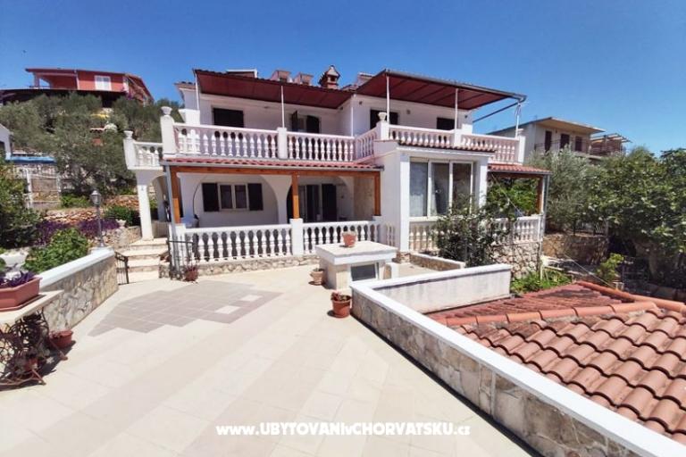 Apartments Villa Carmen – photo 17
