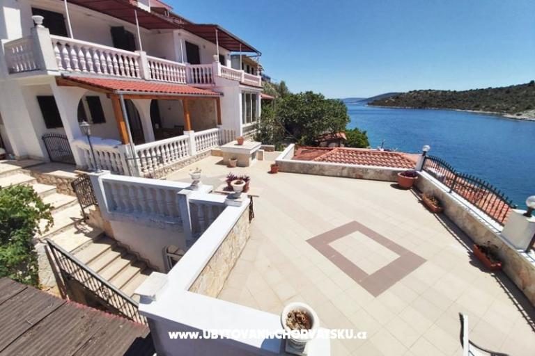 Apartments Villa Carmen – photo 4