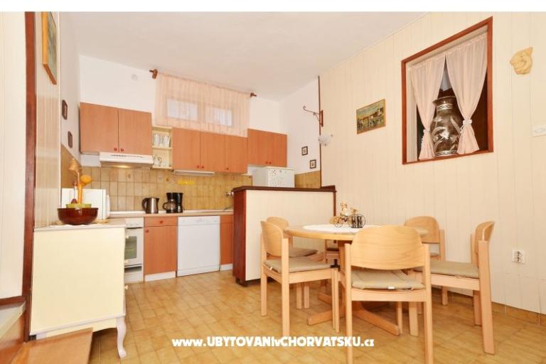 Petra Arbanija Apt – photo 5