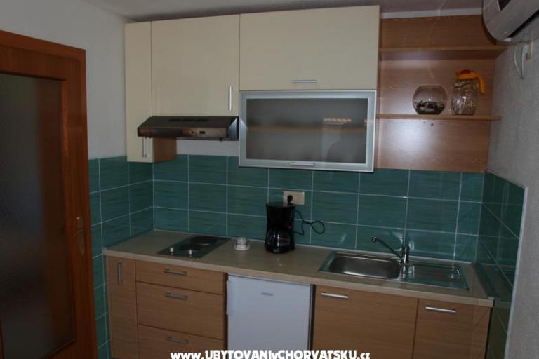 Apartments Roza – photo 12