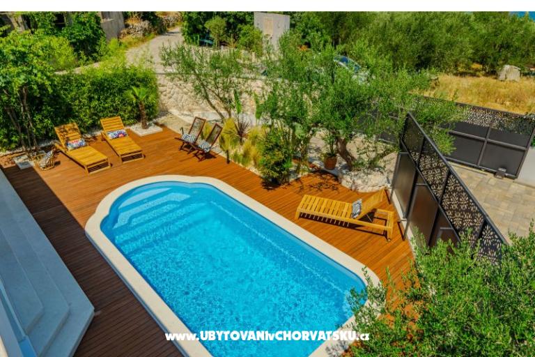 The Three Flowers Pool House – photo 6