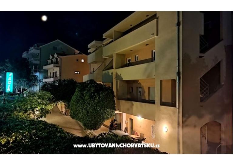 Apartments Tucepi Jakić – photo 12